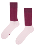 Burgunderrote und Rosa Socken Gleichgewicht