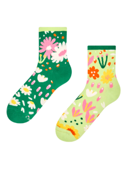Chaussettes mi-mollet rigolotes Jardin de fleurs