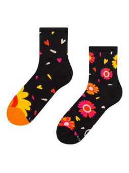 Chaussettes mi-mollet rigolotes Aime-moi, ne m’aime pas