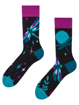 Lustige Socken Libellen in der Nacht