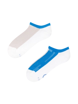 Chaussettes fonctionnelles grises et bleues pour baskets