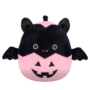 Squishmallows crna mačka Emily u ružičastoj bundevi Jack-O'-Lantern, 20 cm