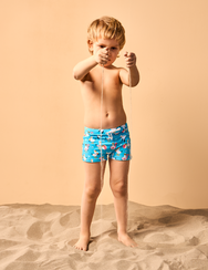 Весели детски еластични плувни шорти Чайка във ваканция