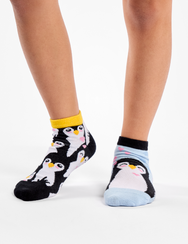 Vidám gyerek bokazokni Téli pingvin