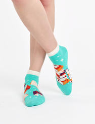 Весели къси чорапи Магически книги