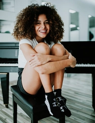 Veselé členkové ponožky Mačka a klavír