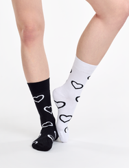 Весели бамбукови чорапи Черни и бели сърца
