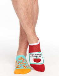 Vidám zokni sportcipőbe Sült krumpli ketchuppal