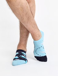 Vidám zokni sportcipőbe Papír repülők és felhők