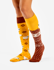 Весели чорапи до коляното Овца с пуловер