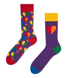 Vrolijke sokken Regenboog hartjes