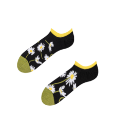 Vrolijke sneakersokken Madeliefjes bij nacht