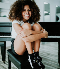 Vrolijke enkelsokken Piano-kat