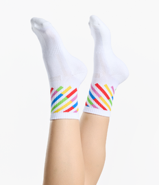 Vidám funkcionális vádlizokni Színes csíkok