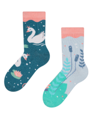 Весели детски чорапи Лебеди