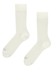 Tlumeně bílé ponožky