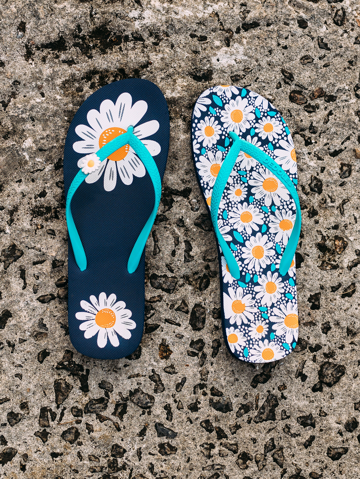 Lustige FlipFlops mit Verzierung Gänseblümchen Dedoles