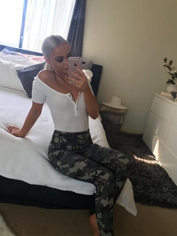 ОТСТЪПКА Дамски спортен еластичен клин Камуфлажен мотив