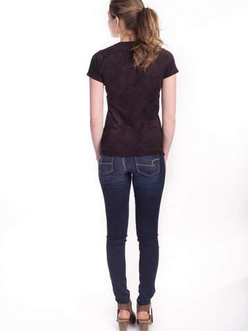 Potěšte se tímto kouskem Dedoles Dámské tričko Kočka při svíčce