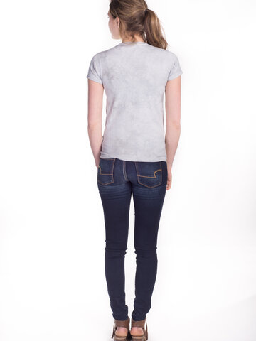 Lifestyle foto Dámske tričko Mačka so zelenými očami