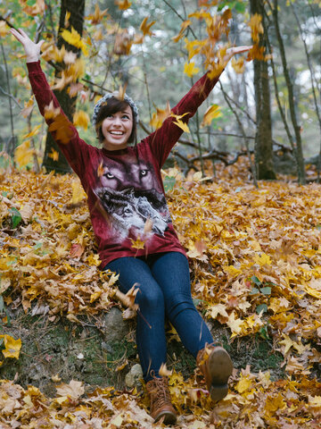 Zľava Dlhý rukáv Nájdi 9 vlkov