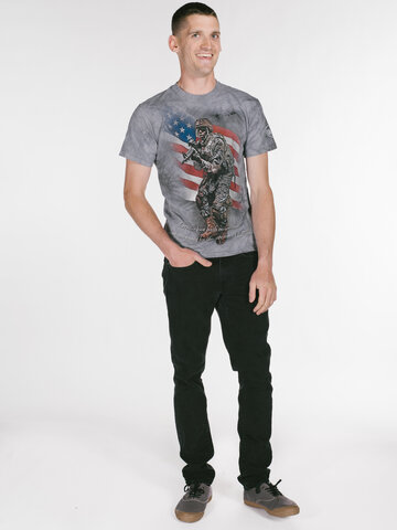 Výnimočný darček od Dedoles Tričko Vojak v akcií