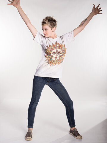 a tökéletes és egyedi ruházathoz Helios póló