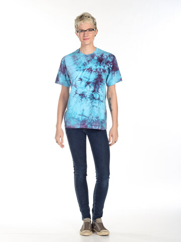 Szerezzen magának örömet ezzel a Dedoles darabbal Folyékony égbolt foltos póló