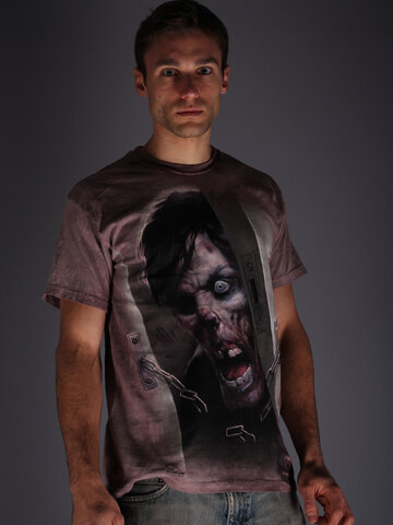 Výpredaj Zombie at the Door