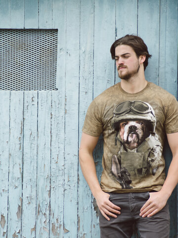 Foto Háborús Sam póló