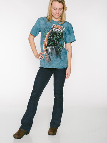 Szerezzen magának örömet ezzel a Dedoles darabbal Vörös macskamedve bambusszal póló