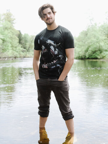 Kedvezmény Őrjöngő cápa póló