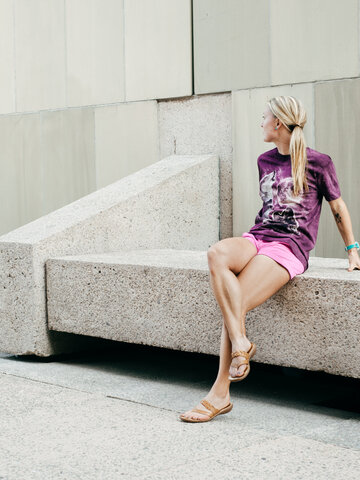 Kiárusítás Holdfényes farkasok (lila) póló