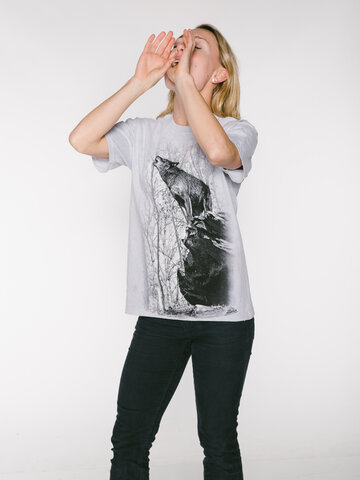 Eredeti ajándék a Dedolestől Vonyító farkas póló