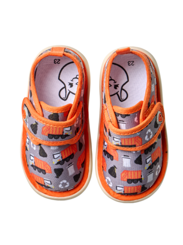 Pre dokonalý a originálny outfit Весели бебешки пантофи Боклукчийски камион