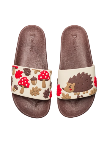 Hľadáte originálny a nezvyčajný darček? Obdarovaného zaručene prekvapí Veselé detské šľapky Lesný ježko