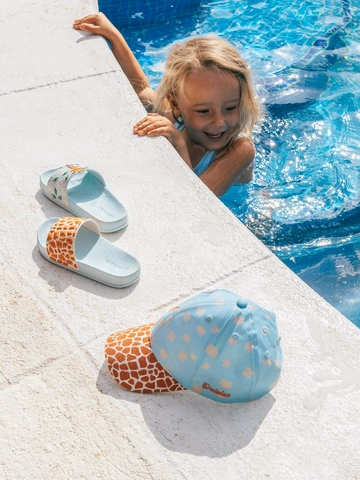 Výnimočný darček od Dedoles Sandales rigolotes pour enfants Girafe mignonne
