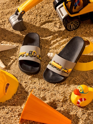 Pre dokonalý a originálny outfit Vesele dječje natikače Gradnja u tijeku