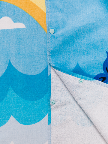 Lifestyle fotó Vidám gyerek strandponcsó Vidám bálna