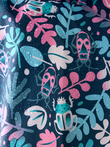 Pre dokonalý a originálny outfit Impermeabile Buonumore per bambini Foglie e insetti