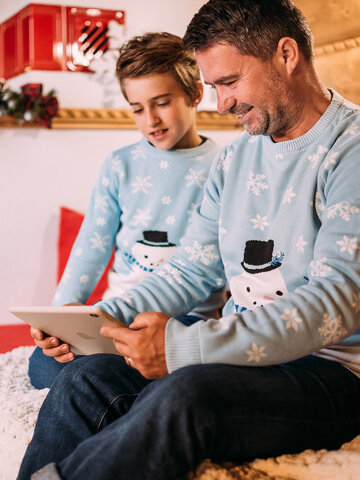 Eredeti ajándék a Dedolestől Vidám téli gyerek pulcsi Hóidő