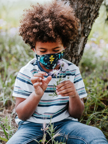 Pre dokonalý a originálny outfit Весела детска маска за лице Динозаври