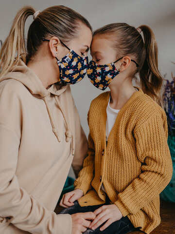 Potešte sa týmto kúskom Dedoles Vrolijk antibacterieel mondkapje voor kinderen Party hamsters