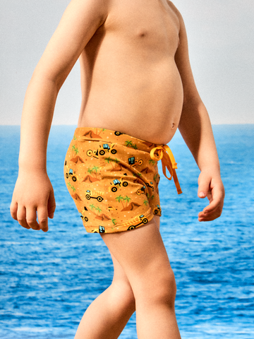 Wyprzedaż Wesołe elastyczne spodenki kąpielowe dla dzieci Koparka na plaży