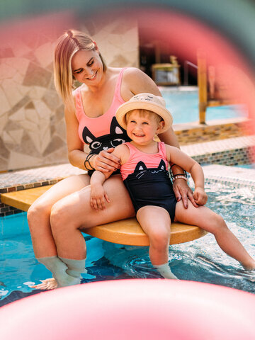 Obrázok produktu Veselé dievčenské plavky Čierne mačiatko