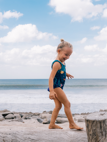 Tip na darček Veselé dievčenské plavky Pod hladinou