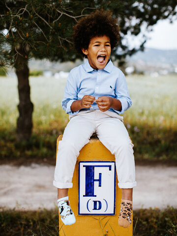 Potešte sa týmto kúskom Dedoles Veselé detské členkové ponožky Jazvečík