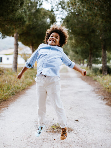Lifestyle foto Veselé detské členkové ponožky Jazvečík