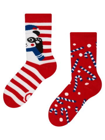 Lifestyle foto Veselé detské teplé ponožky Hravá panda