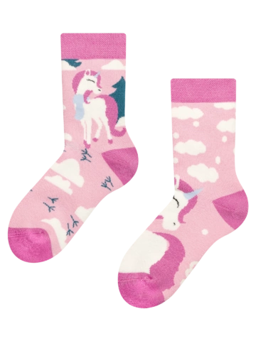 Lifestyle foto Veselé detské teplé ponožky Jednorožec so šálom